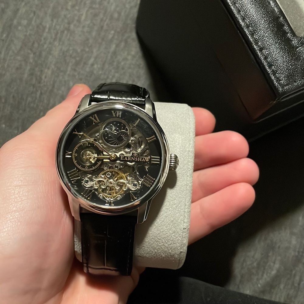 Thomas Earnshaw men’s watch